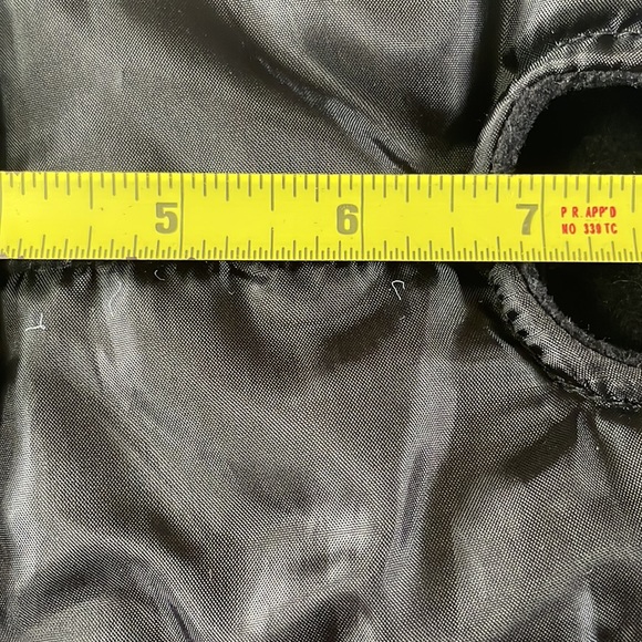 Dog Sweater. Reversible Black And Print. See Pictures For Size. Good Condition. - Picture 11 of 13